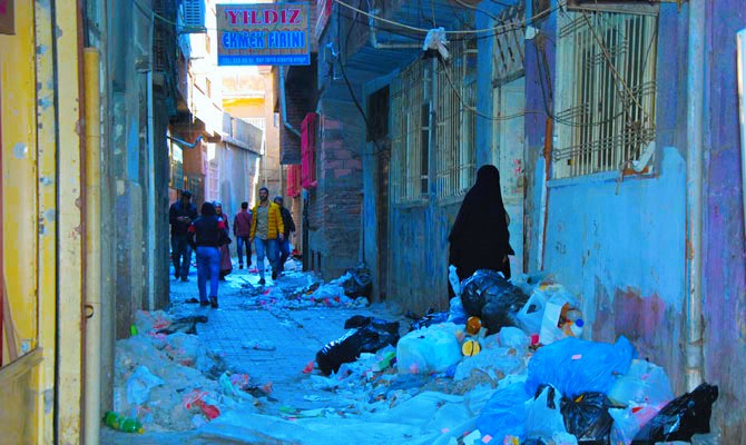 Sur’da yasağın kalktığı yerlerde ekonomik yıkım