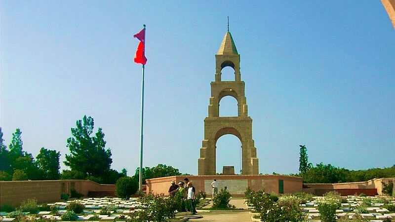 Avustralyalı tarihçi: Çanakkale’nin mezarlıkları bile etkileyici