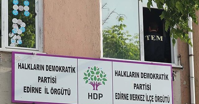 HDP baskınına büyük tepki: Çiçeklerden, kitaplardan ne istediniz, onlar da mı Kürt?