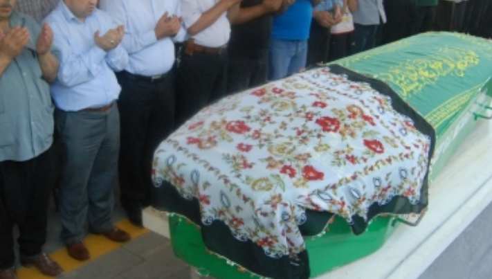 Almanya’da, Türkiyedeki basın ve fikir özgürlüğü için başlatılan imza kampanyası 80 bine yaklaştı