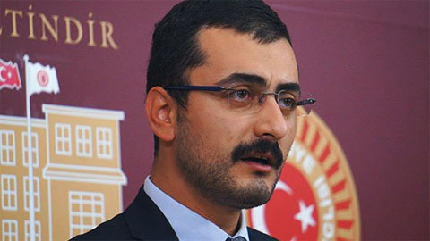 Erdem’in katıldığı panele saldırı: Ülkücüler saldırdı
