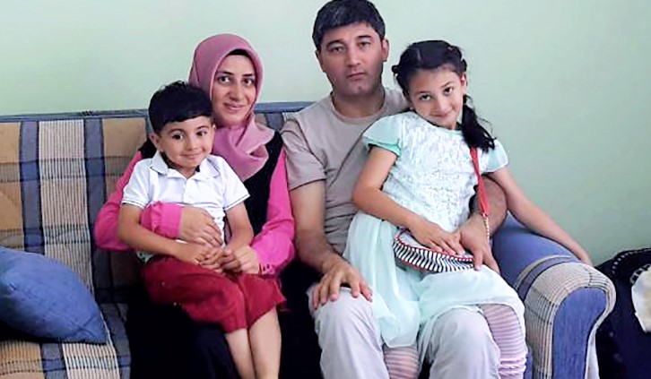 Fransa’da yüzlerce mülteci  çocuk ortada kaldı
