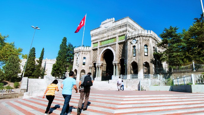 İstanbul Üniversitesi’nde cadı avı: 87 gözaltı