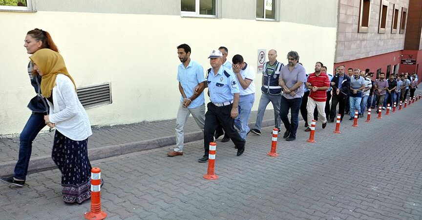 2 yıl önce dolar 4 lira olur diyen Türk Profesörden yeni tahmin