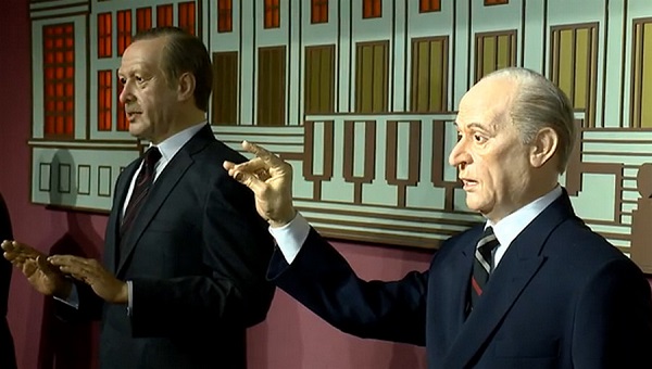 CHP’li Altay’dan Bahçeli’ye: Saraya yaver olma arzusuyla yanıp tutuşuyor