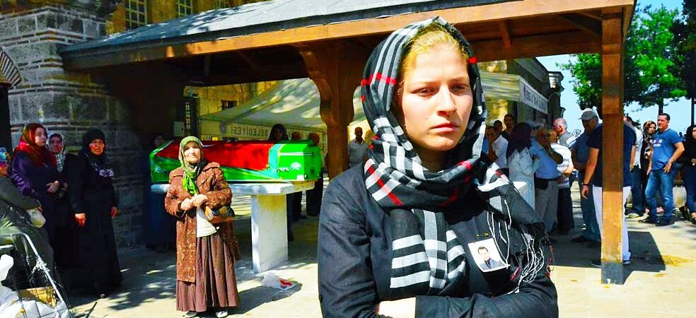 Yunanistan, 8 askeri de iade etmeme kararı aldı