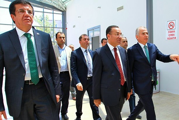 Almanya, AKP’li Bakanlara miting izni ve salon vermedi