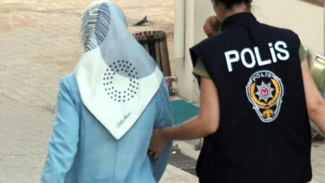 3 çocuk annesi kadına emniyette işkence!