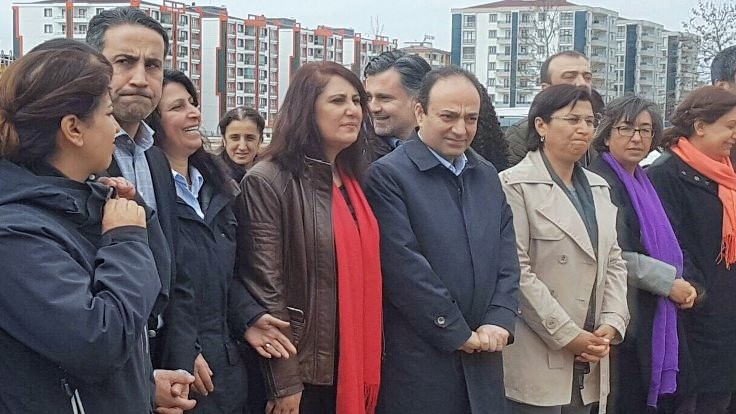 Barış’ın simgesi Nevruz Bayramı etkinlikleri de  yasaklandı