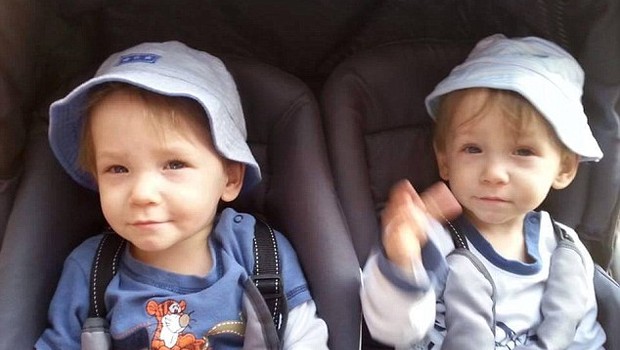 Anne ve babaları cezaevinde olan 5 aylık ikizlere, 65 yaşındaki anneanne bakıyor