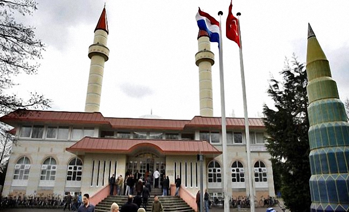 HOLLANDA’DAKİ CAMİ DERNEKLERİ: ERDOĞAN’IN AÇIKLAMALARI AKILLICA DEĞİL, ZARAR VERİYOR