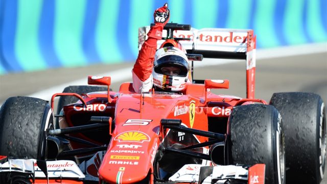 Avustralya Grand Prix’sinde, sezonun ilk yarışını Vettel kazandı
