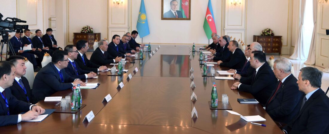 Aliyev: Nazarbayev’in girişimleri sadece bölgesel değil uluslararası saygıyı da hak ediyor