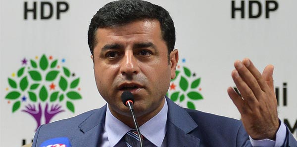Demirtaş: Çocuklarımıza korkuyu miras bırakmamanın  yolu cesur davranmaktır