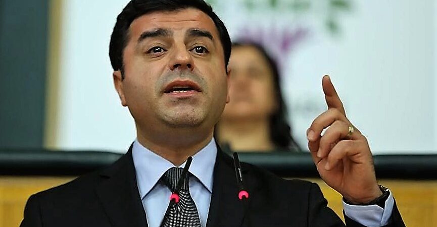 Demirtaş; Mutluluk, barış, birlikte yaşam için ‘HAYIR’ deyin