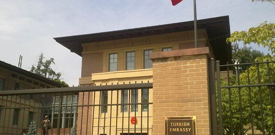 Danimarka Din işleri Müşaviri: Elçiliklerin istihbarat gibi çalıştıklarını itiraf etti