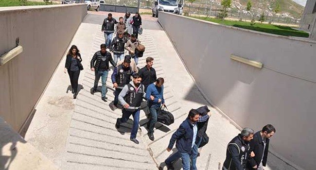 ‘MAHREM İMAM’ SAFSATASINA 1063 TUTUKLAMA!