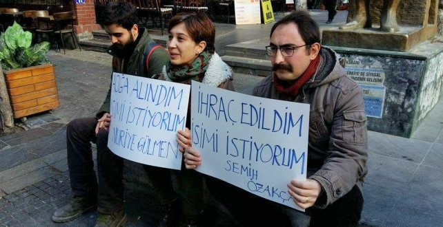 Açlık grevi yapan KHK mağru Gülmen ve Özakça’ya destek veren avukatlara biber gazlı saldırı