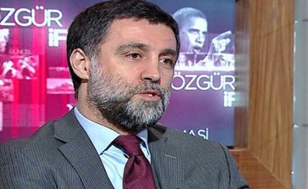 Hakan Şükür rahatsızlanan babası için dua istedi
