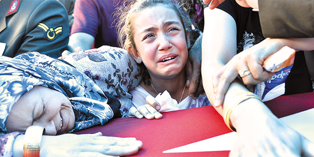 REFERANDUMDA ‘EVET’ ÇIKINCA TERÖR BİTMEDİ: TÜRKİYE 50 GÜNDE 58 ŞEHİT VERDİ