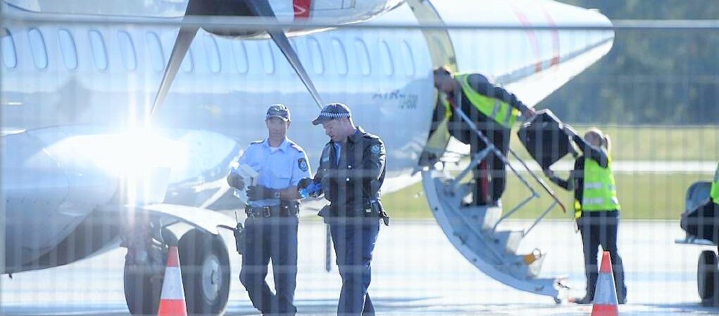 NSW’de tehdit notunu, terör saldırısı zanneden yolcular uçaktan piste atladı