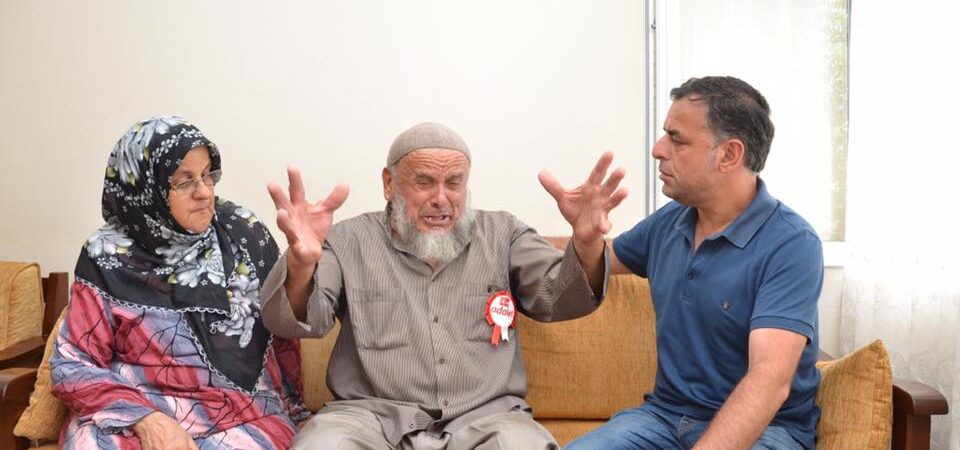 Veysel Amcanın sessiz protestosuna keyfi gözaltı