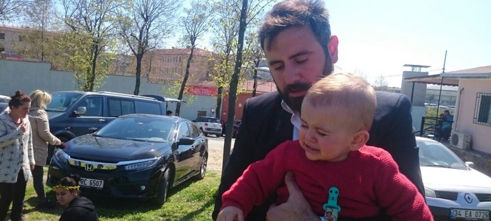 Cezaevindeki Miraz bebeğe doğum günü pastası yasak!
