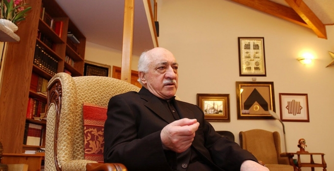Gülen’den,15 Temmuz mesajı:Bu menfur darbe girişimini  ve faillerini tekrar kınıyorum