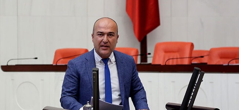 CHP’li Bakan: Tutukluları dakikalarca döven cezaevi müdürü ve gardiyanlar hakkında işlem başlatıldı mı?