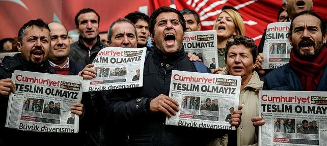 Cumhuriyet gazetesi davası başlıyor: 9 ay tutukluluktan sonra hakim karşısında