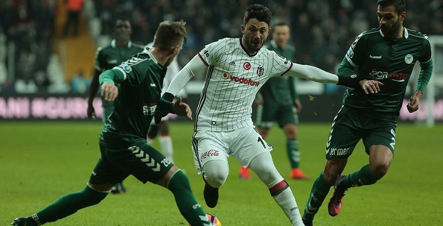 Süper Kupa’da ‘laiklik’ ile ‘tekbir’ yarıştı: Konyaspor kazandı