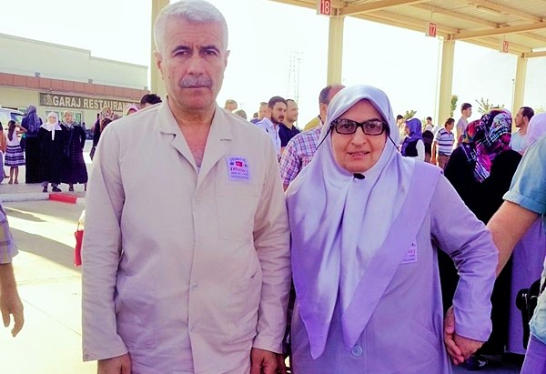 7 yıl Hac sırasını bekleyen Hanife Teyze’yi hac elbiseleriyle nezarete attılar