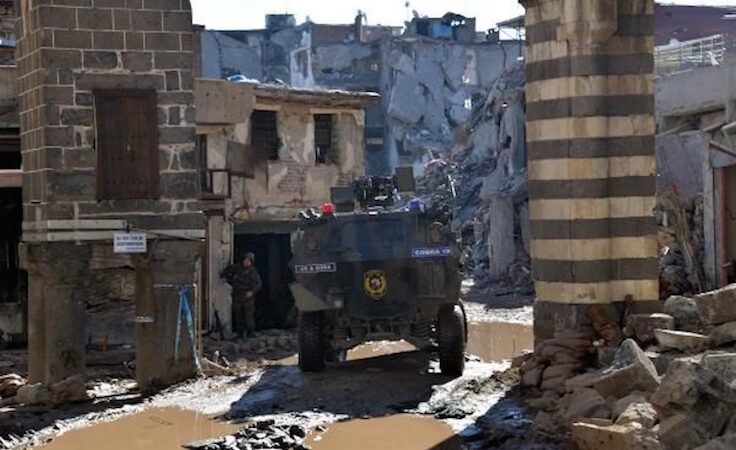 Livaneli: Sur’da, yalnız binalar değil, insanlara yapılanlar da benim yüreğimi yaktı