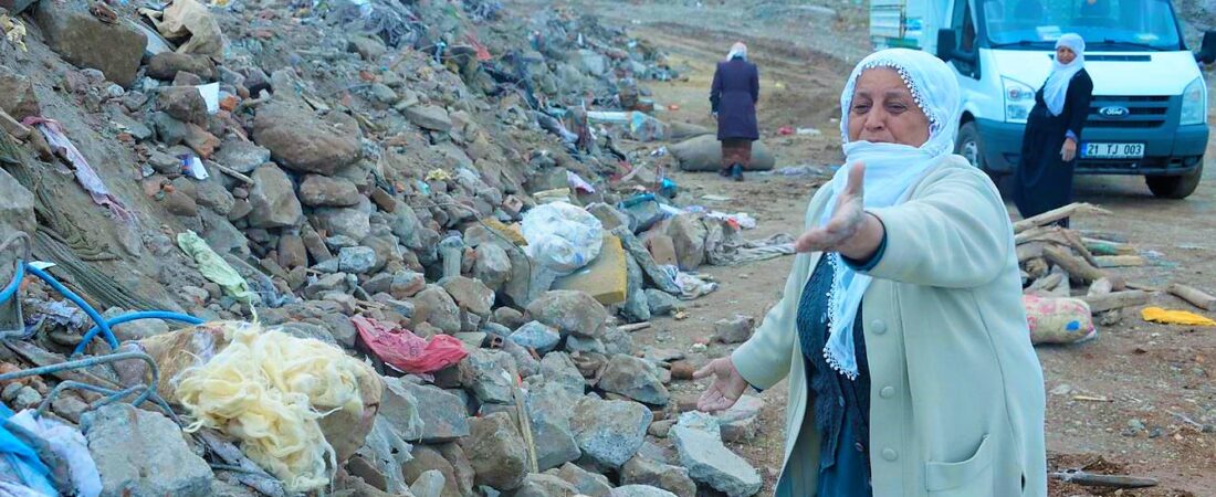 Sur’daki evler artık eşyalarıyla birlikte yıkılıyor!