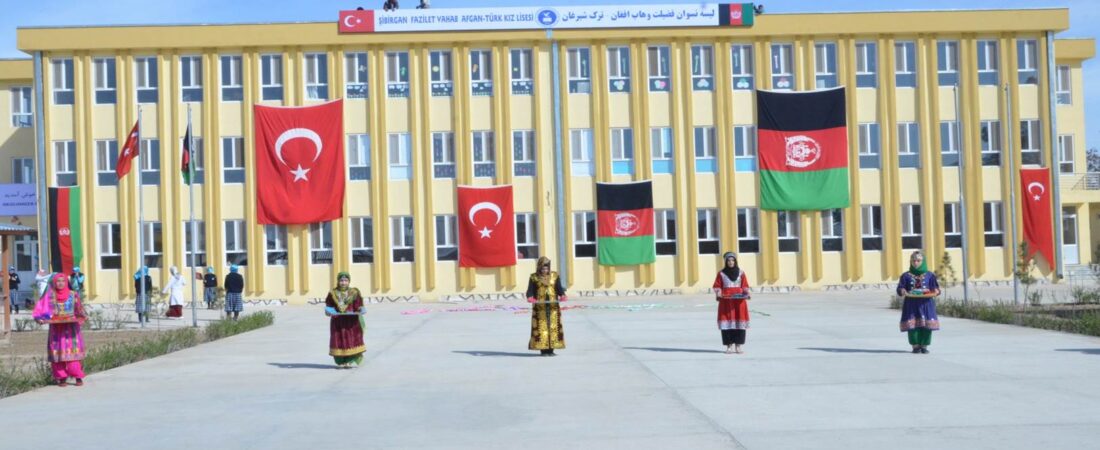 Afgan Cumhurbaşkanı Danışmanı’ndan Türk öğretmenleri karalamaya çalışan AKP’liye sert tepki