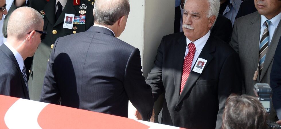 Doğu Perinçek: AKP’nin yüzde 26’ı Vatan Partisi’ne oy verme eğilimi var
