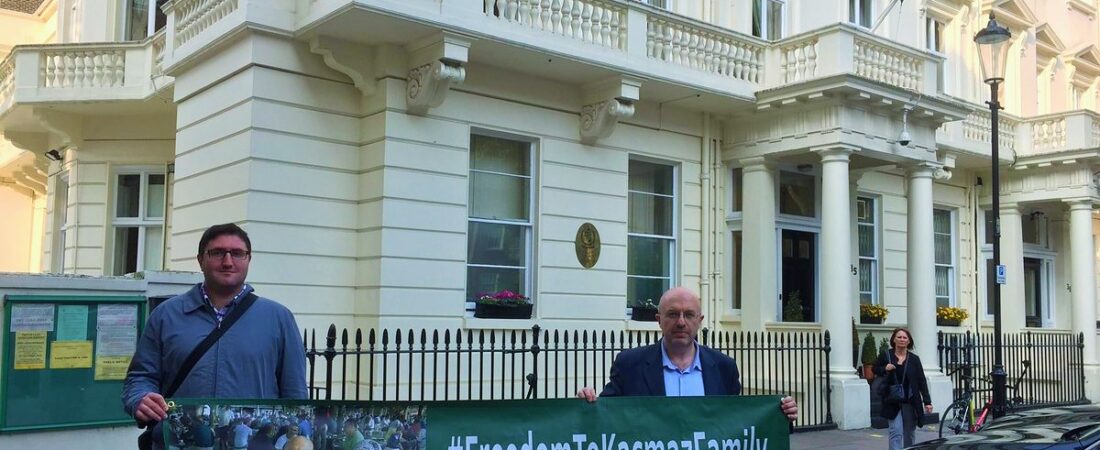 Pakistan’ın Londra Büyükelçiliği önünde Kaçmaz ailesi protestosu!