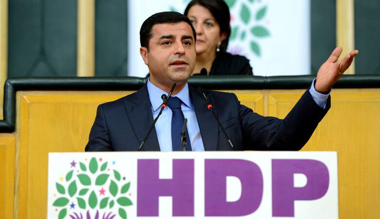Bingöl’de polis, ev baskınında Demirtaş’ın fotoğrafına el koydu