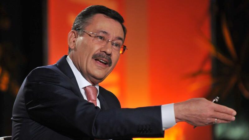 ‘EMİR, DEMİRİ KESER’ DİYEREK İSTİFA EDEN GÖKÇEK BEDDUA İLE GİTTİ!