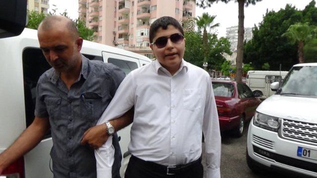 CEZAEVİNDEKİ ENGELLİ GAZETECİ ARAT: 10 KİŞİLİK KOĞUŞTA 24 KİŞİ KALIYORUZ