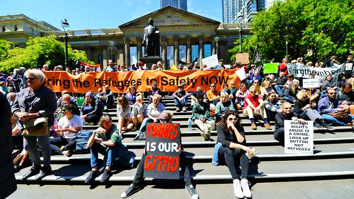 Melbourne’de binlerce kişi, gözaltı merkezindeki mülteciler için yürüdü