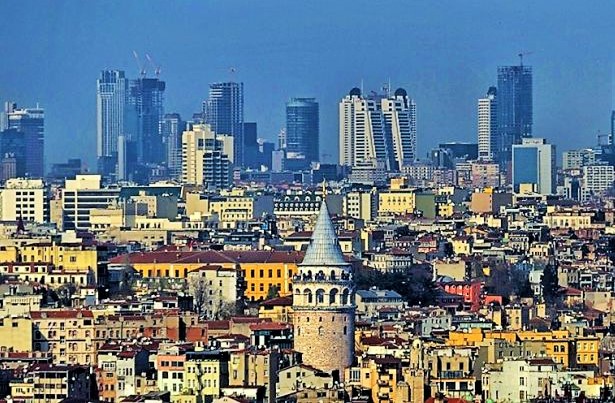 CHP’li Özel’den Erdoğan’a: 121 gökdelenden 117’sini sen diktin