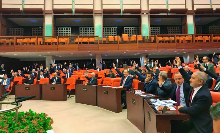 HDP’nin ‘Vergi cennetleri araştırılsın’ önergesi AKP oylarıyla reddedildi