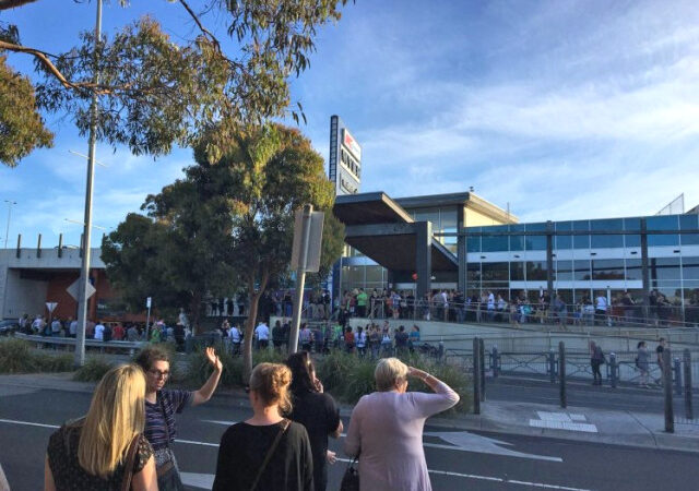 Melbourne’de ikinci şok; Frankston semtindeki alışveriş merkezinde patlama