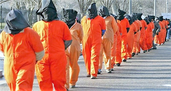 İKİ YENİ KHK İLE 2 BİN 76 KİŞİ İHRAÇ EDİLDİ, GUANTANAMO KIYAFETİ ZORUNLULUĞU GELDİ