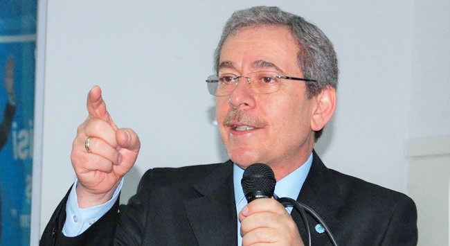 Abdullatif Şener: Bebekli kadınların tutuklanması, hukukda da İslamda da yeri yok