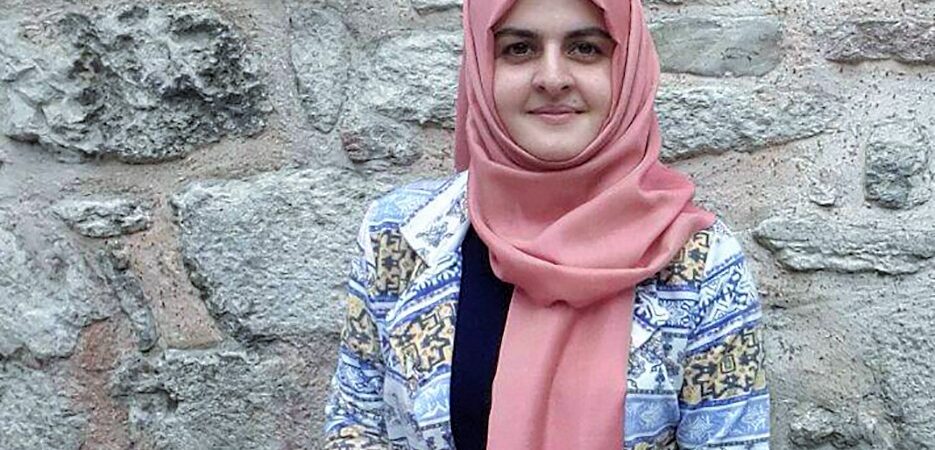 Gazeteci Nur Ener Kılıç, cezaevindeki bebeklere masal anlatıyor