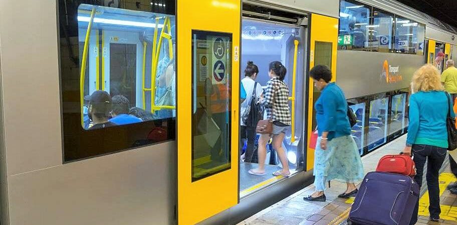 İşçiler greve gitti: Sydney’de toplu taşıma hayatı felç etti