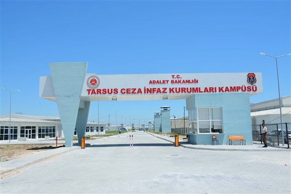 Tarsus’ta hapishane müdüründen kadın mahpuslara tehdit: Burayı Afrin gibi yapacağım