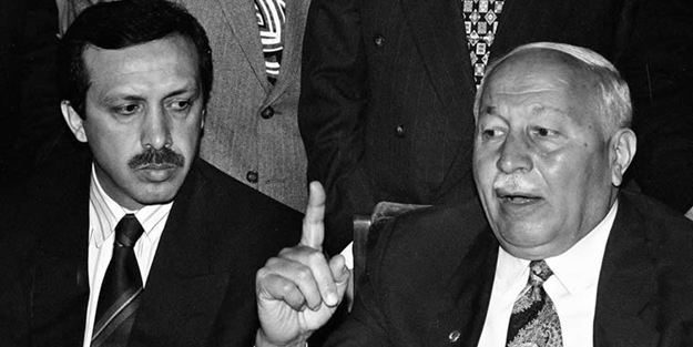CHP’li Özkoç, Erbakan için: Gömlek değiştirir gibi yol arkadaşlarını değiştirenlerden olmadı